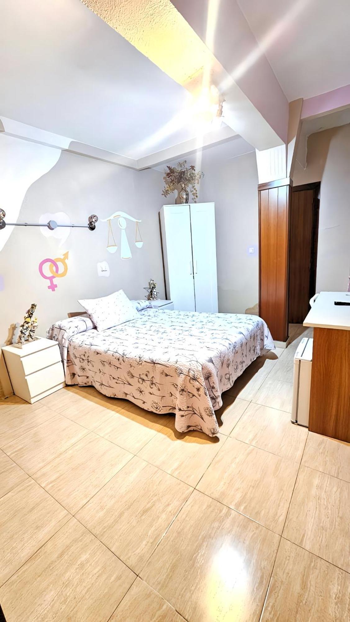 Hostal La Rosa Caces Eksteriør billede