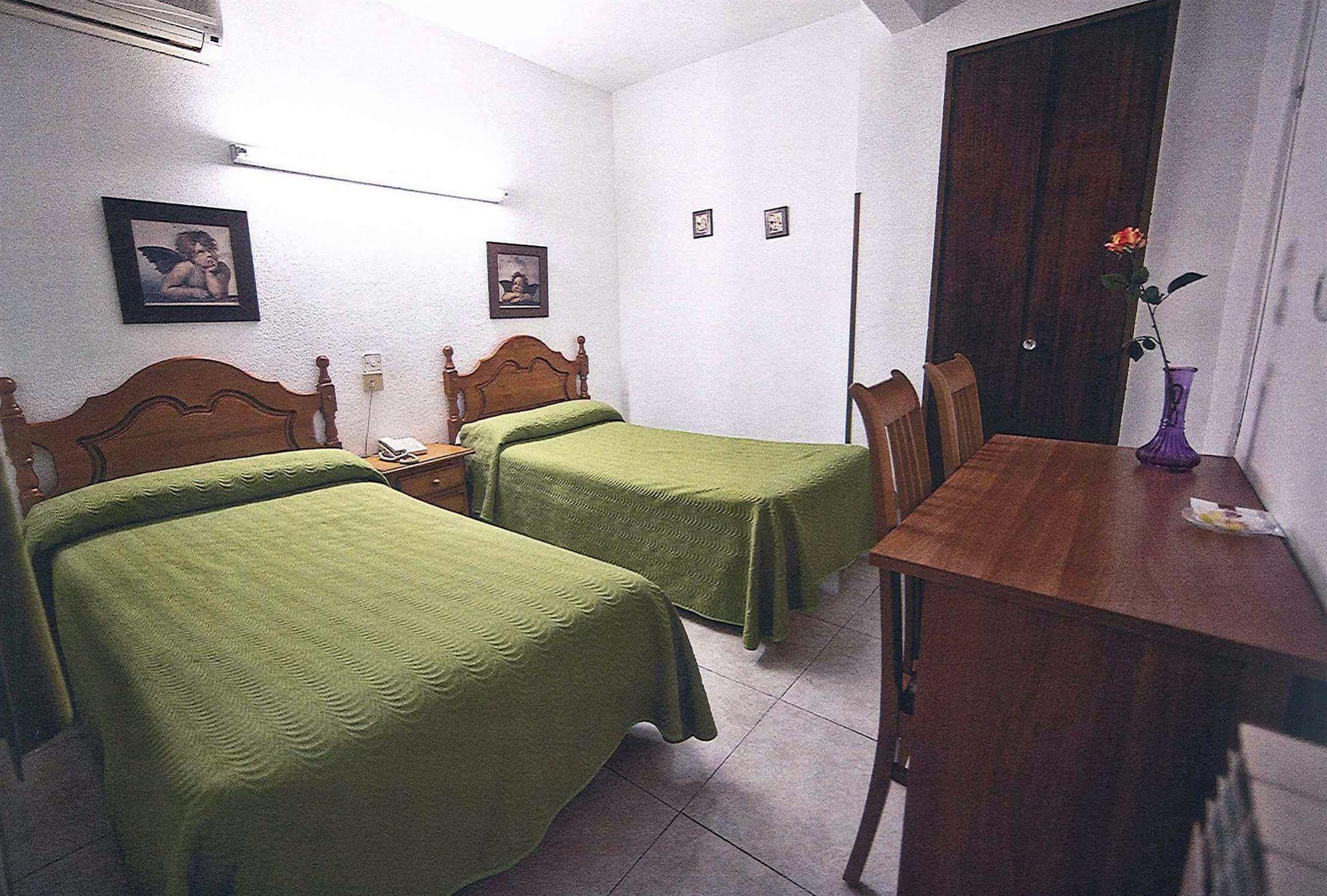 Hostal La Rosa Caces Eksteriør billede