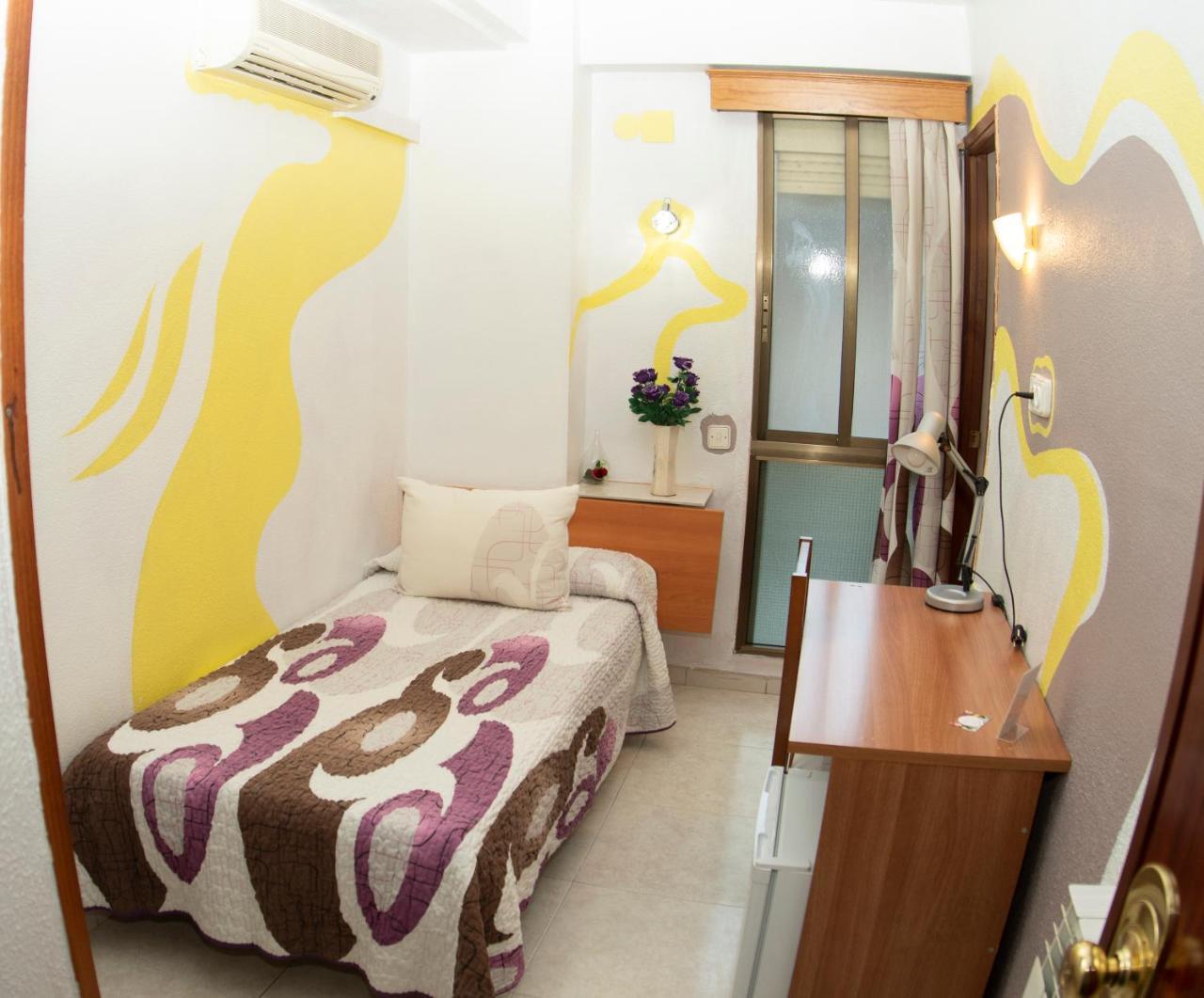 Hostal La Rosa Caces Eksteriør billede
